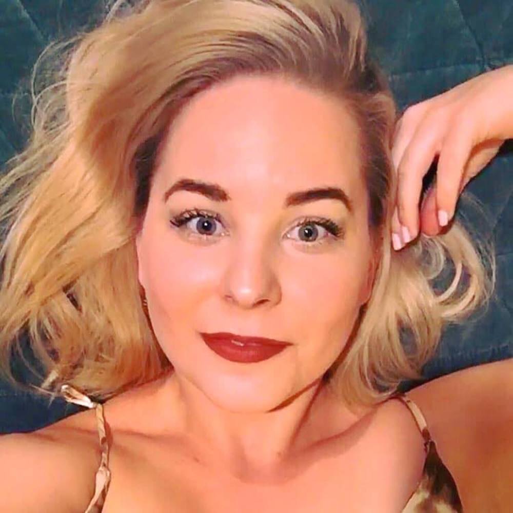 Meet your Posher, Emilie